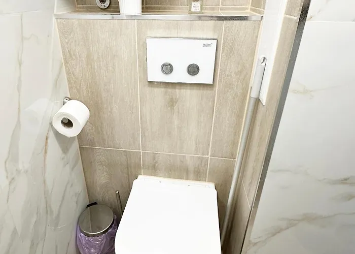 Luxury In The Super Center Of *